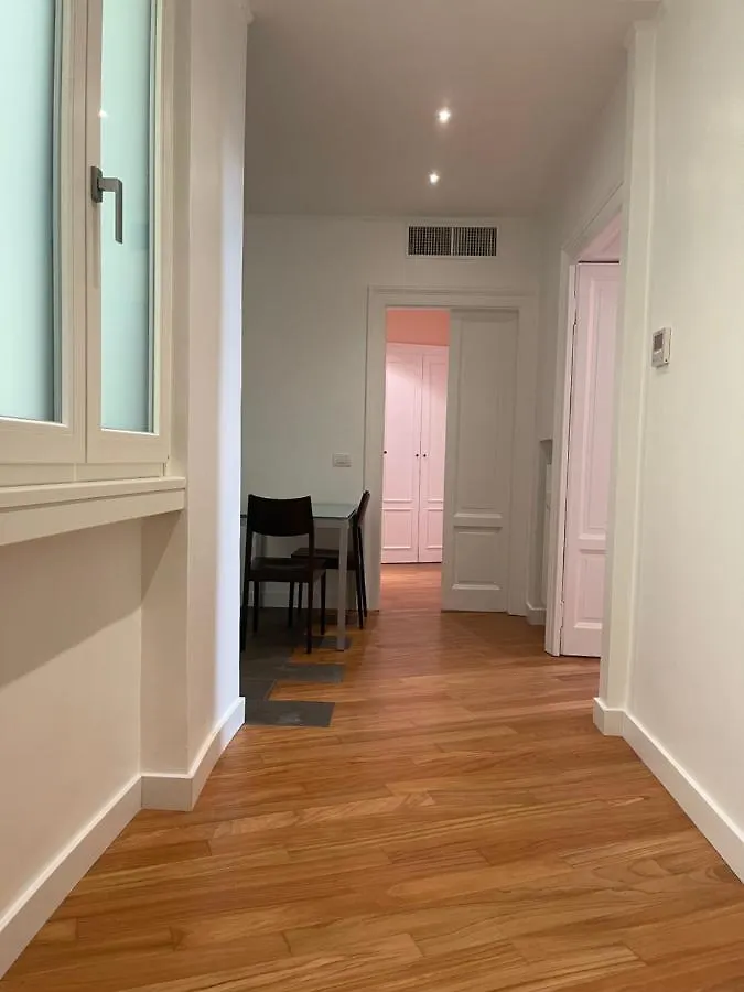 Via Dante Apartment Milan Italy